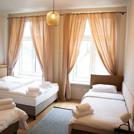 Hotelik Relax H360 Łódź Esterno foto