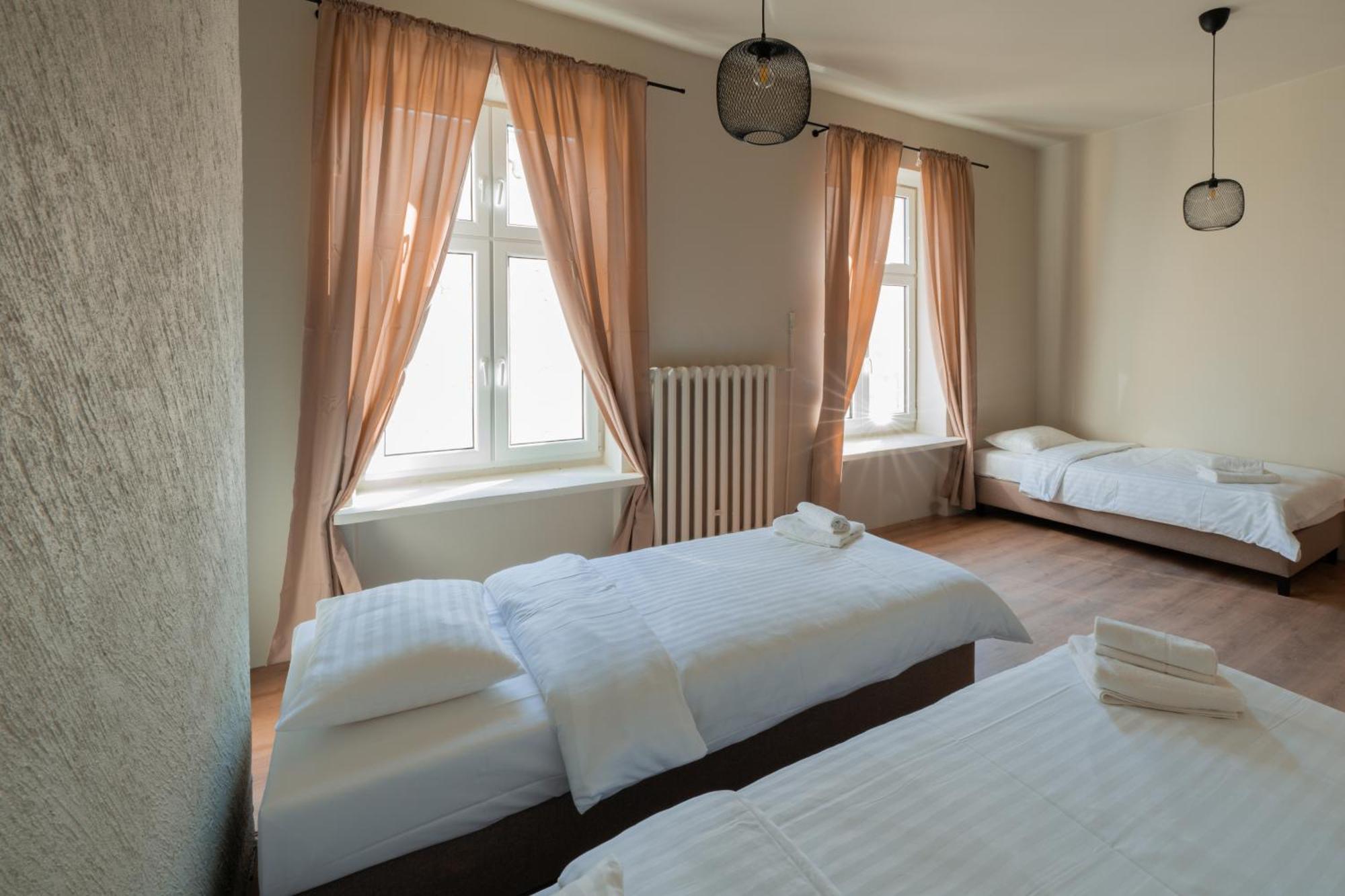 Hotelik Relax H360 Łódź Esterno foto