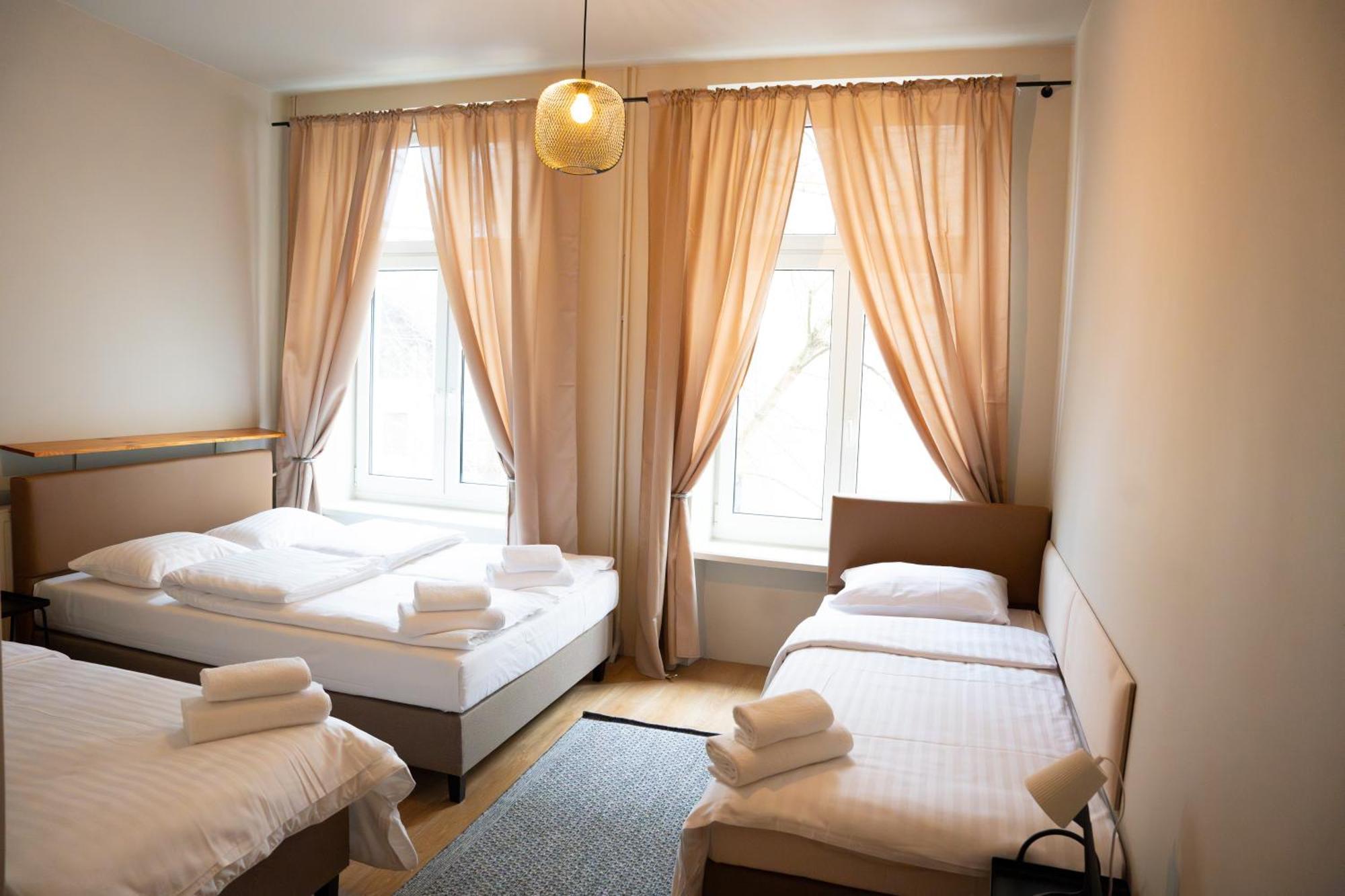 Hotelik Relax H360 Łódź Esterno foto