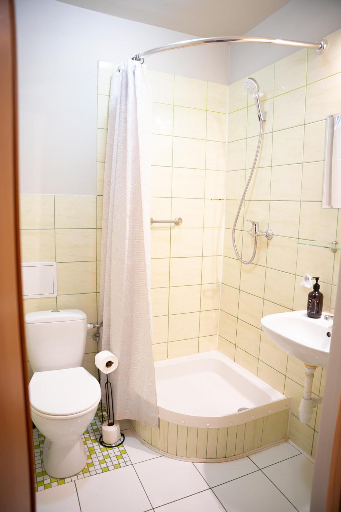 Hotelik Relax H360 Łódź Esterno foto