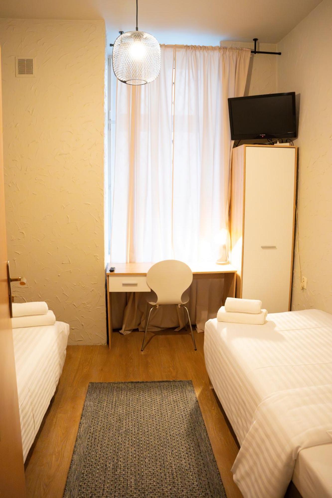 Hotelik Relax H360 Łódź Esterno foto