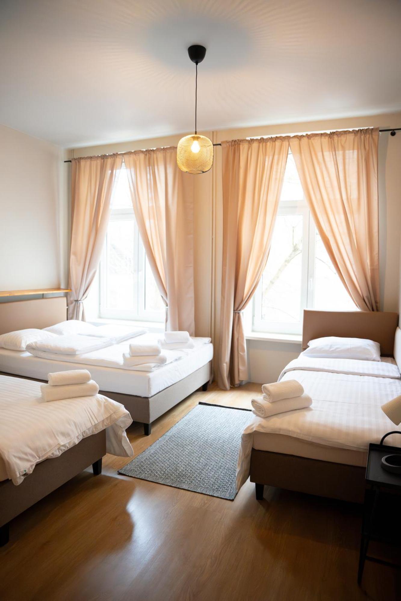 Hotelik Relax H360 Łódź Esterno foto