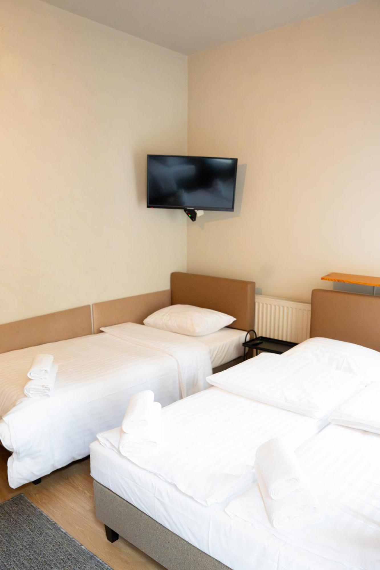 Hotelik Relax H360 Łódź Esterno foto